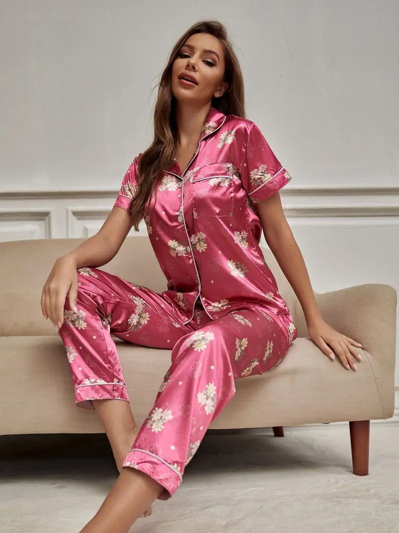 Vintage Chic Retro Floral Night Suit