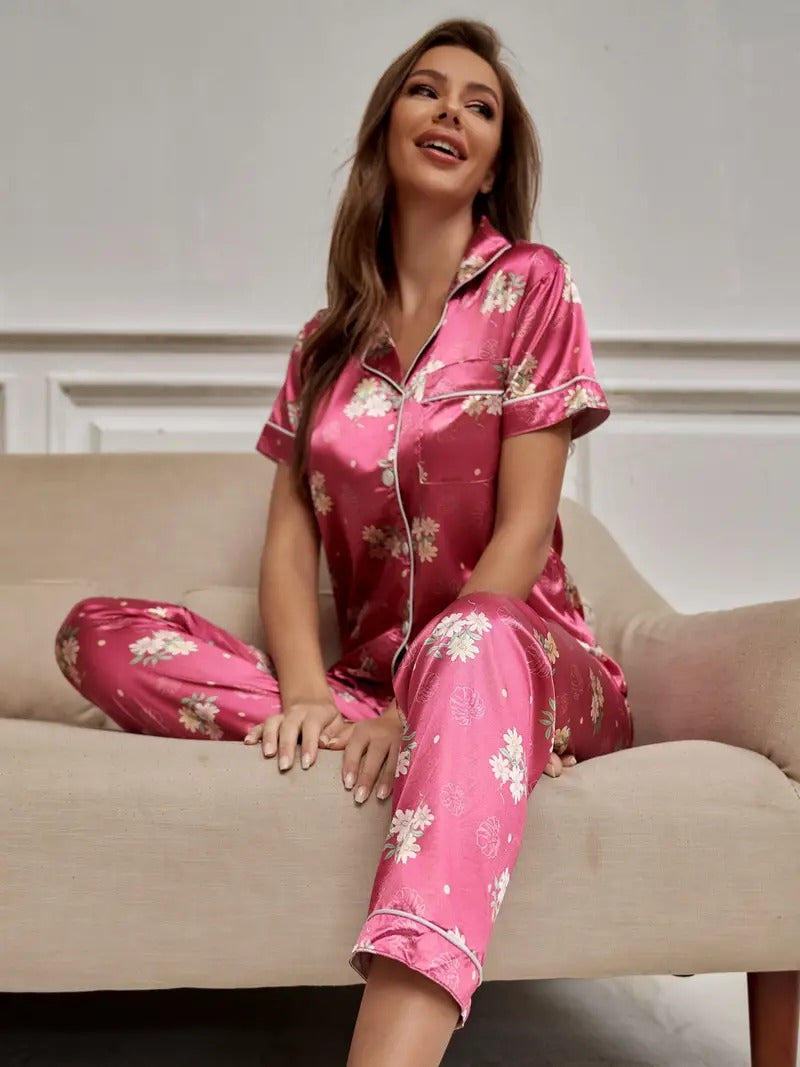 Vintage Chic Retro Floral Night Suit